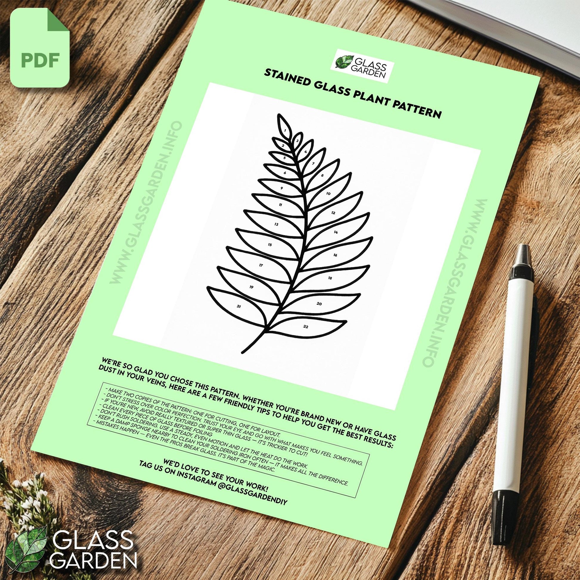 Modern Leaf Stained Glass Pattern PDF – Minimal Botanical Panel Design | Digital Download for Contemporary DIY Art
